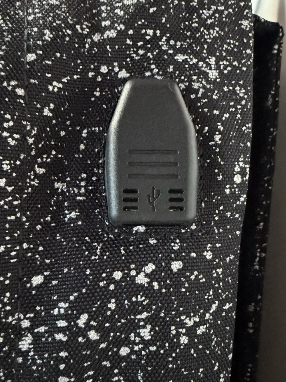 Gudui USB Silver Splatter Music Black Backpack